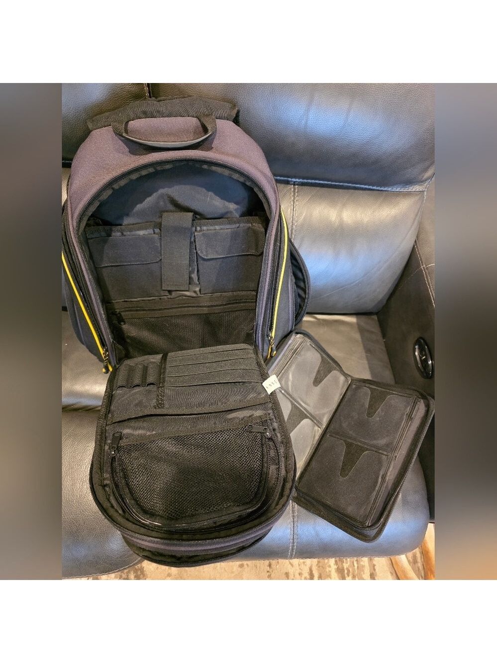 Mobile Edge Backpack with Roots CD Case - Picture 3 of 3